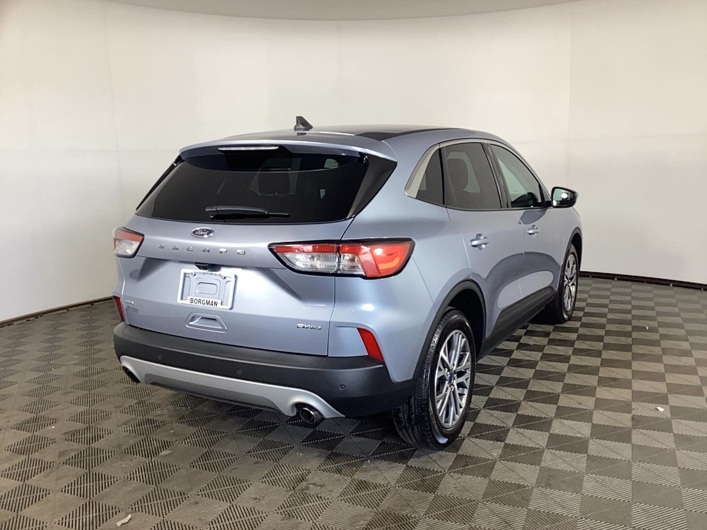 Used 2022 Ford Escape SEL with VIN 1FMCU9H63NUA39885 for sale in Grand Rapids, MI