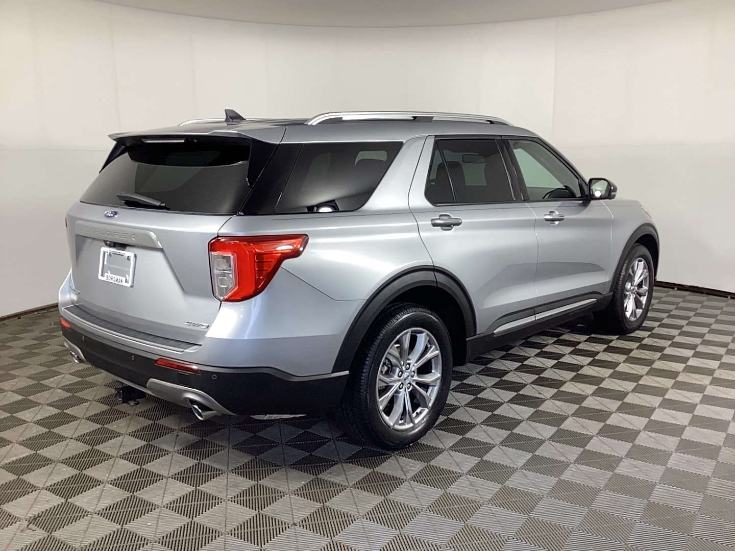 Used 2022 Ford Explorer Limited with VIN 1FMSK8FH4NGB82892 for sale in Grand Rapids, MI