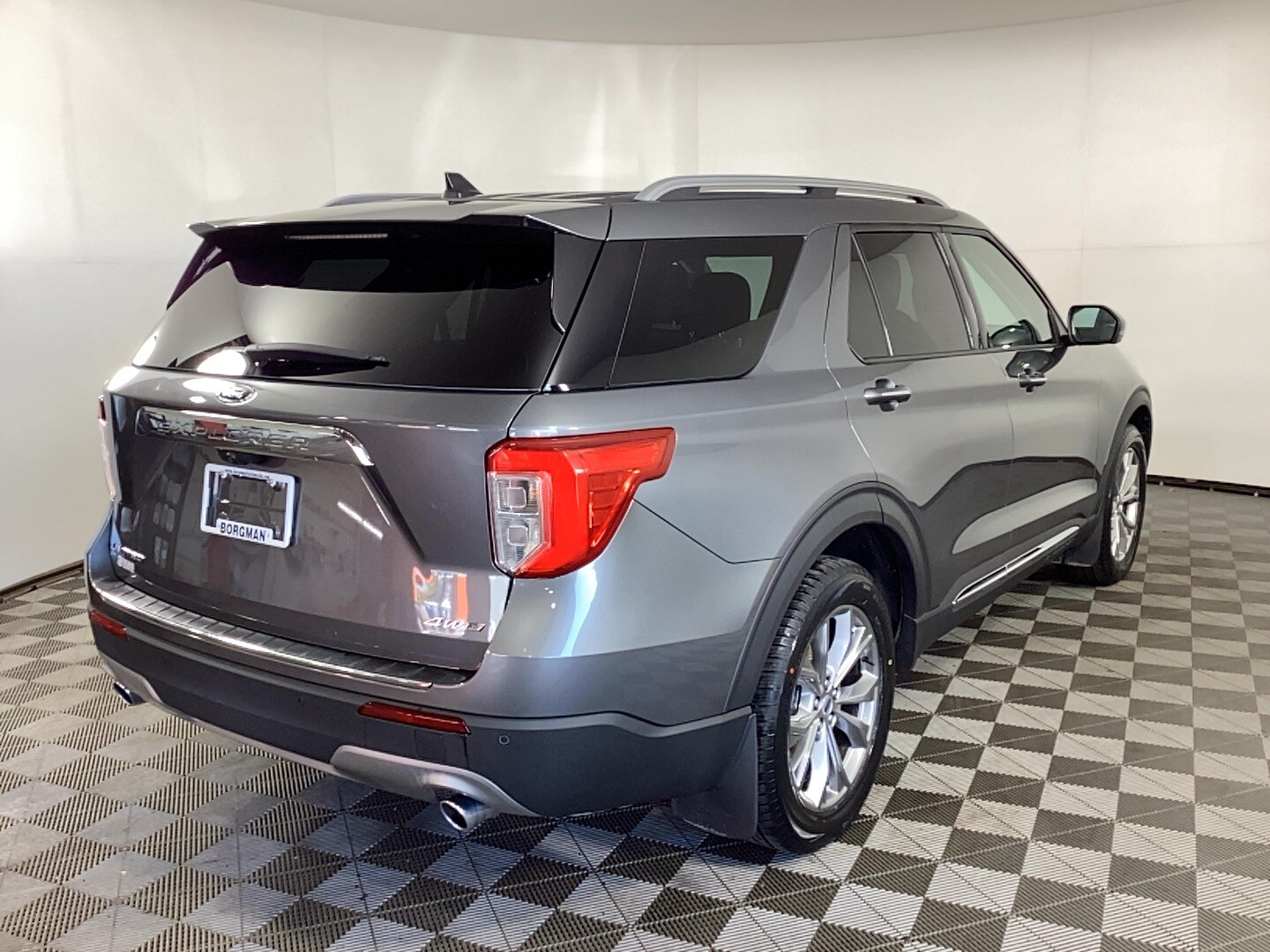 2021 Ford Explorer Limited photo 2