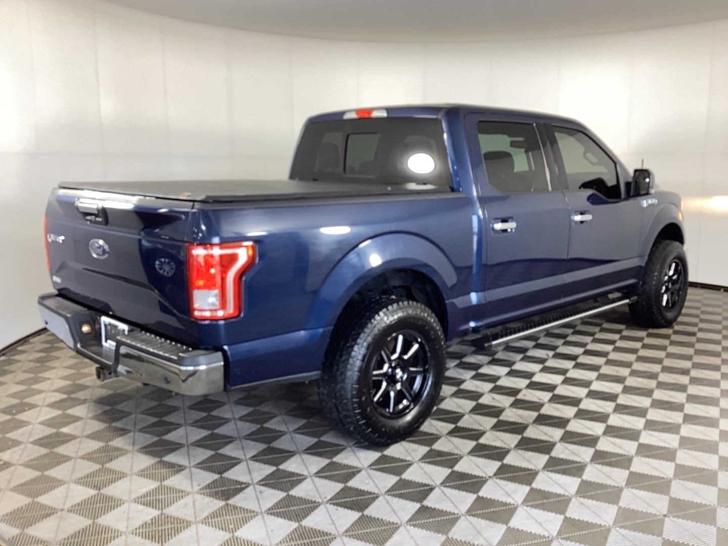 Used 2016 Ford F-150 XLT with VIN 1FTEW1CP4GKF61688 for sale in Grand Rapids, MI