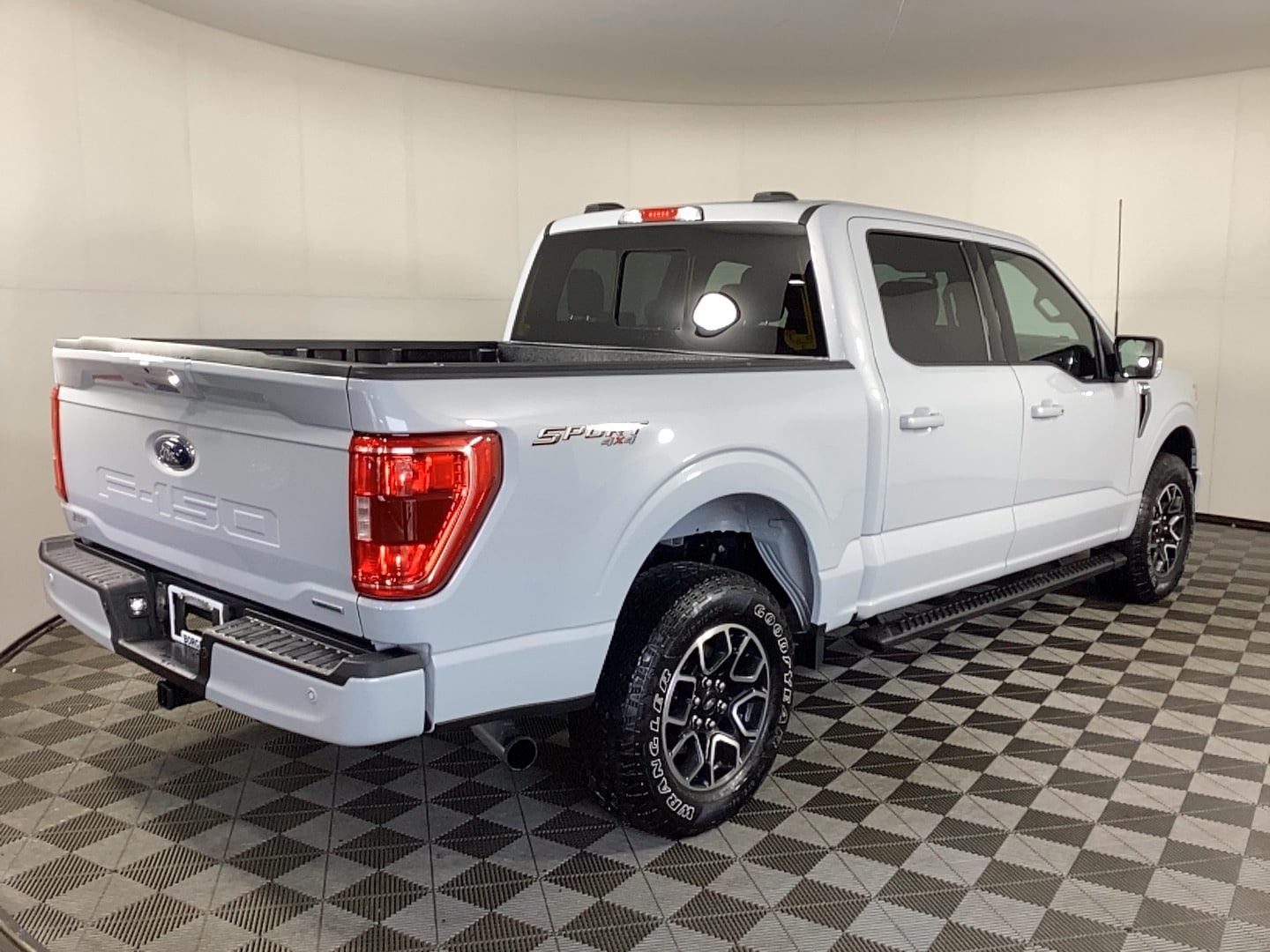 Used 2021 Ford F-150 XLT with VIN 1FTEW1EP1MKE16729 for sale in Grand Rapids, MI