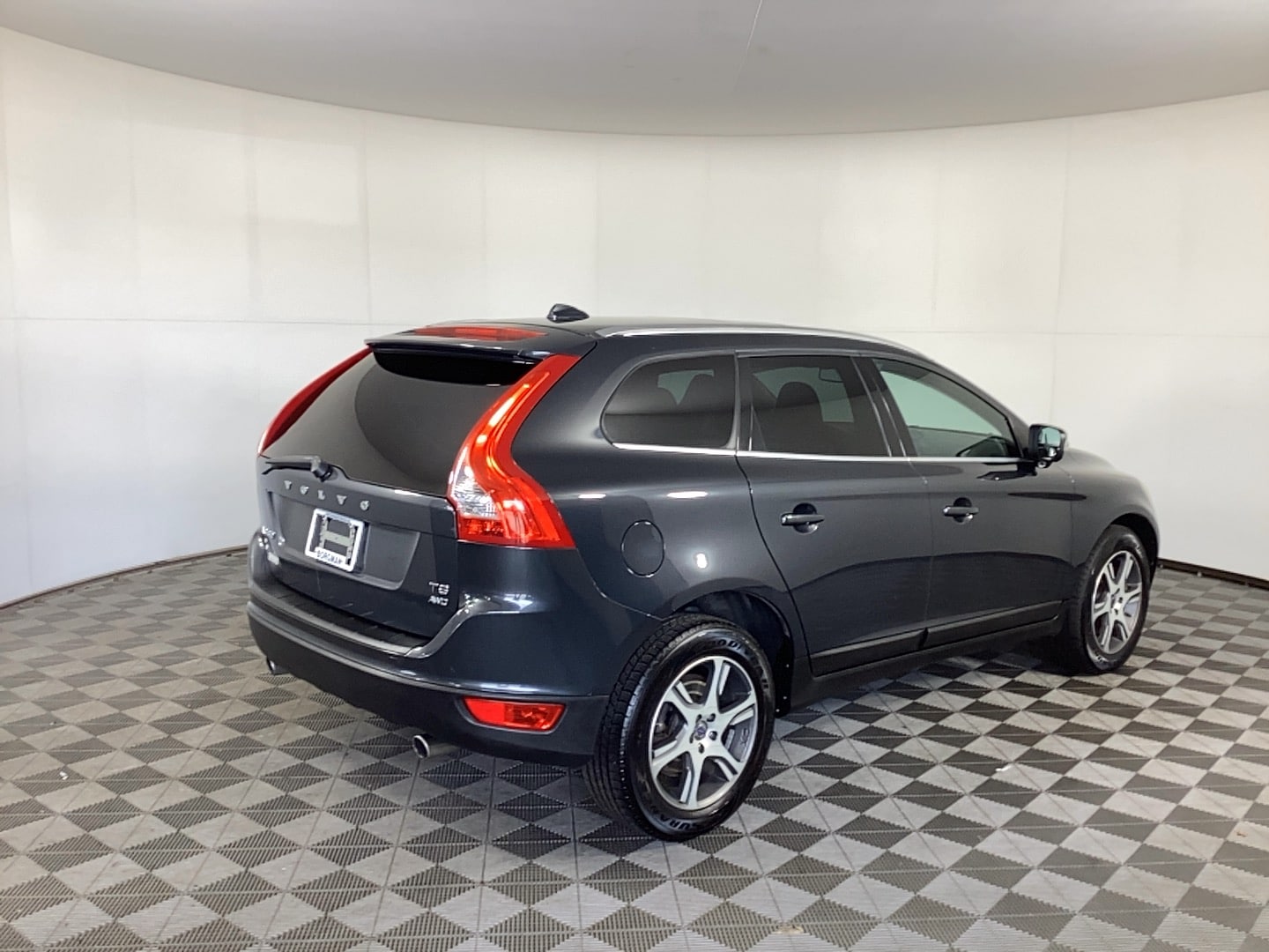 Used 2011 Volvo XC60 T6 with VIN YV4902DZXB2152030 for sale in Grand Rapids, MI