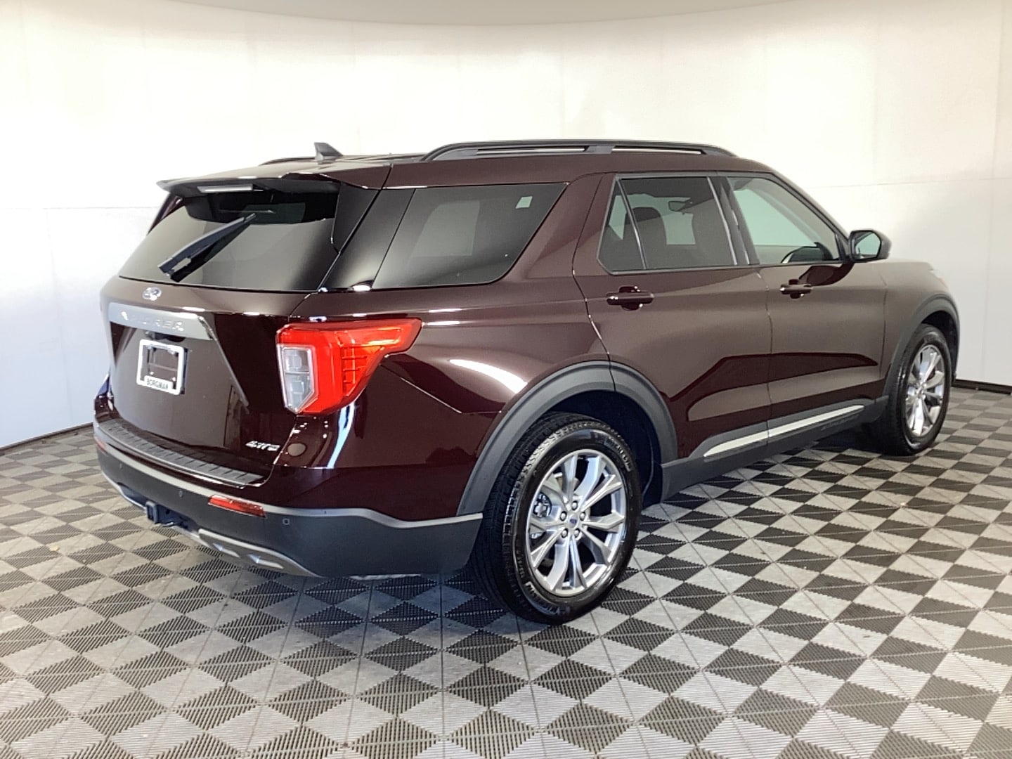 Used 2022 Ford Explorer XLT with VIN 1FMSK8DH4NGC43760 for sale in Grand Rapids, MI