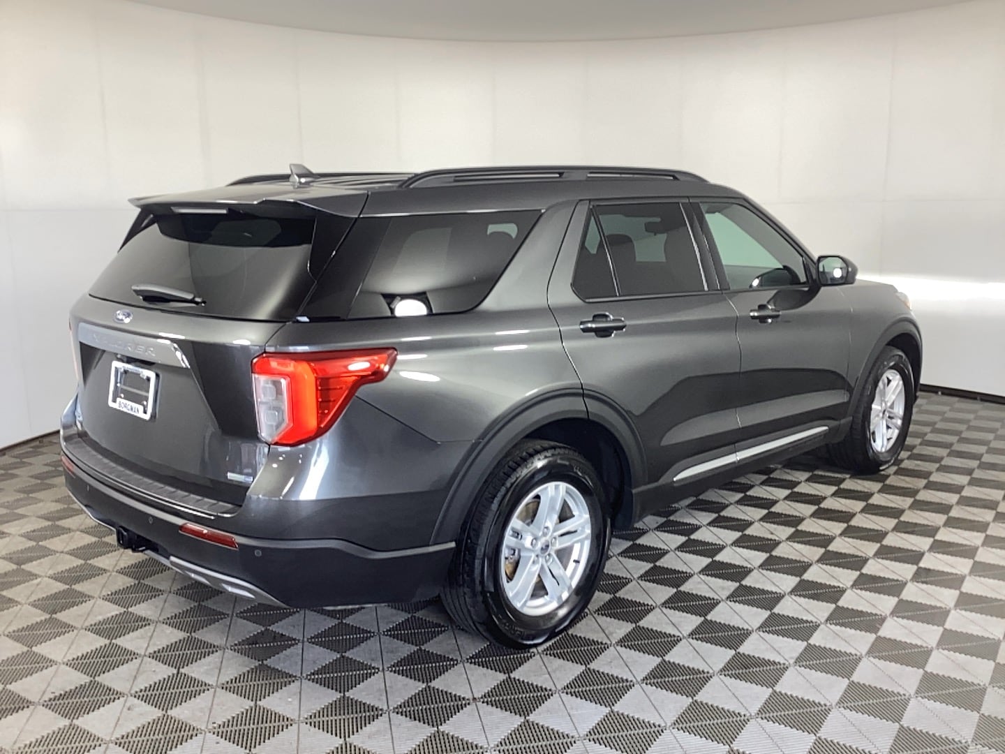 Used 2020 Ford Explorer XLT with VIN 1FMSK8DH6LGA79408 for sale in Grand Rapids, MI