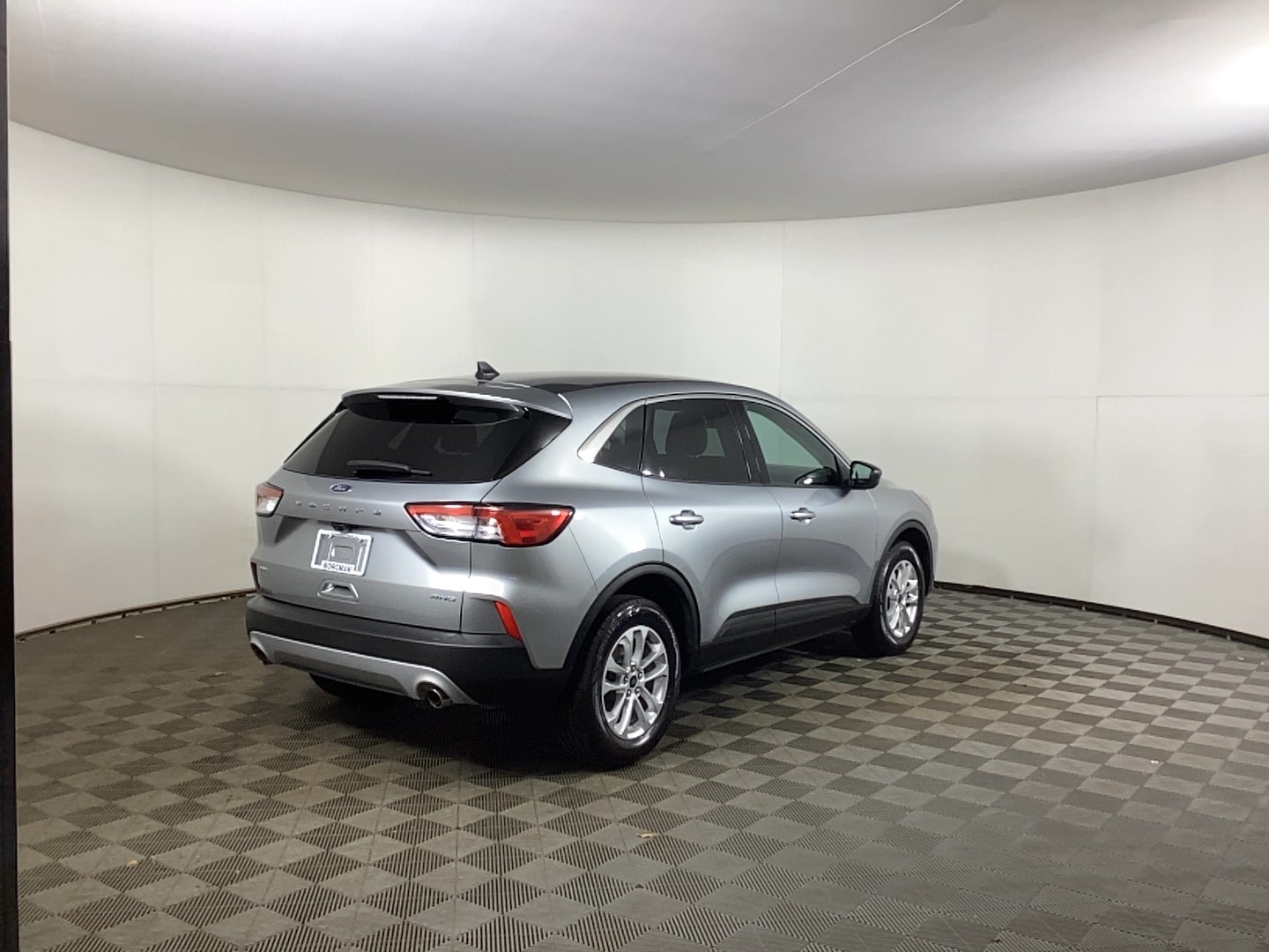 Used 2022 Ford Escape SE with VIN 1FMCU9G60NUB24992 for sale in Grand Rapids, MI