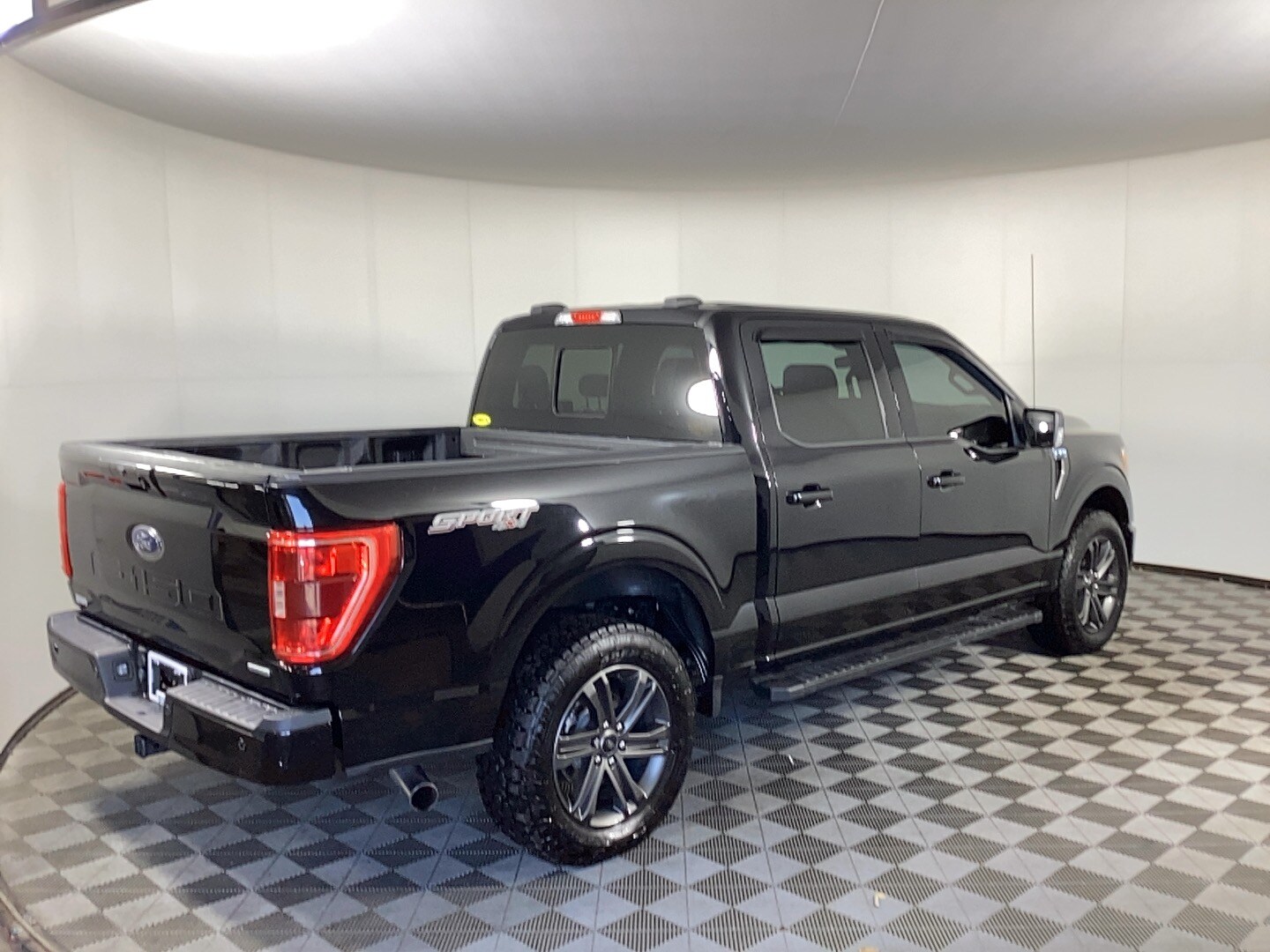 Used 2021 Ford F-150 XLT with VIN 1FTEW1EP2MFA00746 for sale in Grand Rapids, MI