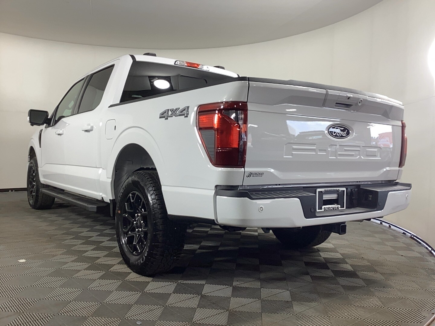 2025 Ford F-150 XLT photo 4