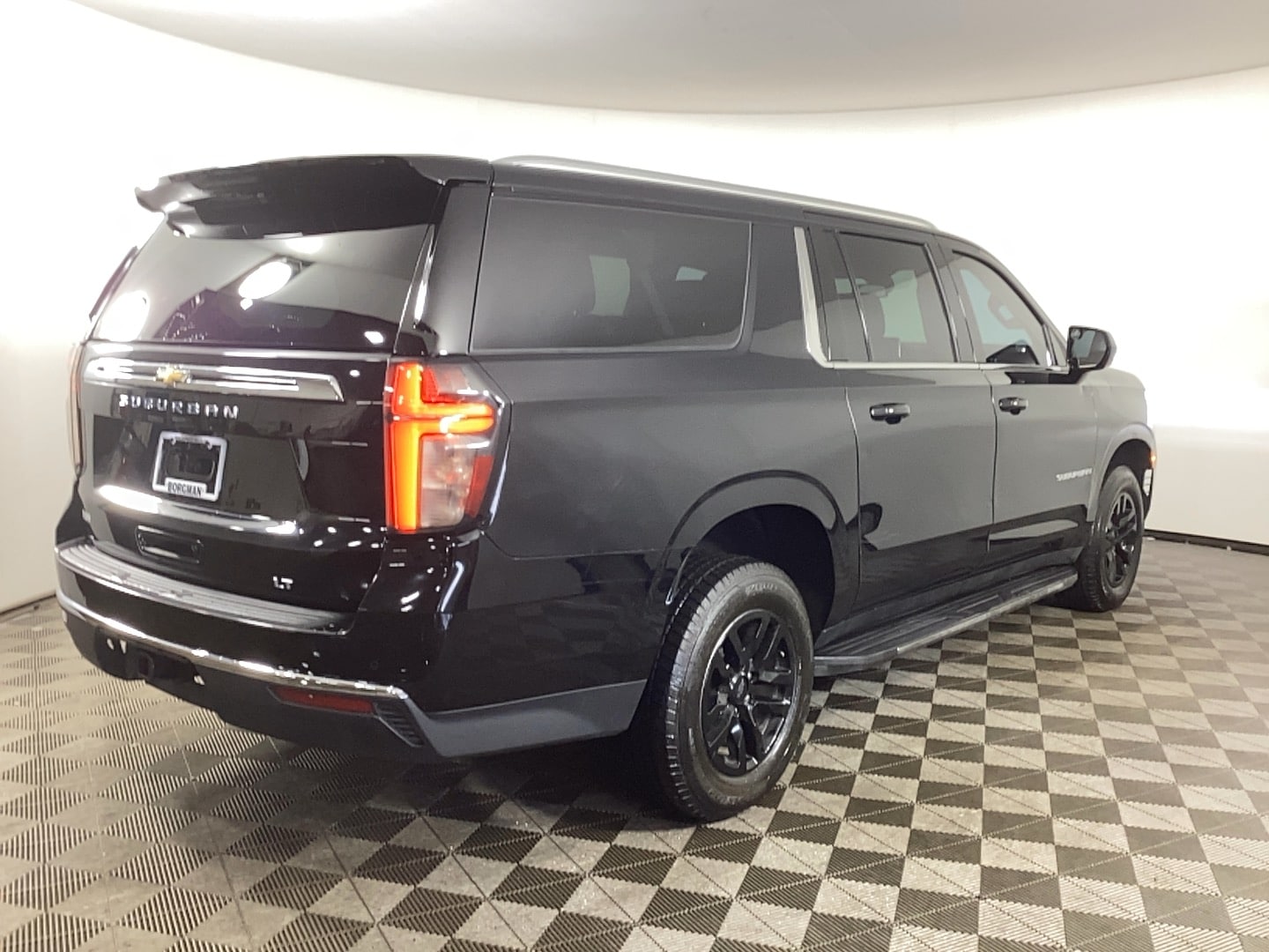 Used 2021 Chevrolet Suburban LT with VIN 1GNSKCKD0MR147755 for sale in Grand Rapids, MI