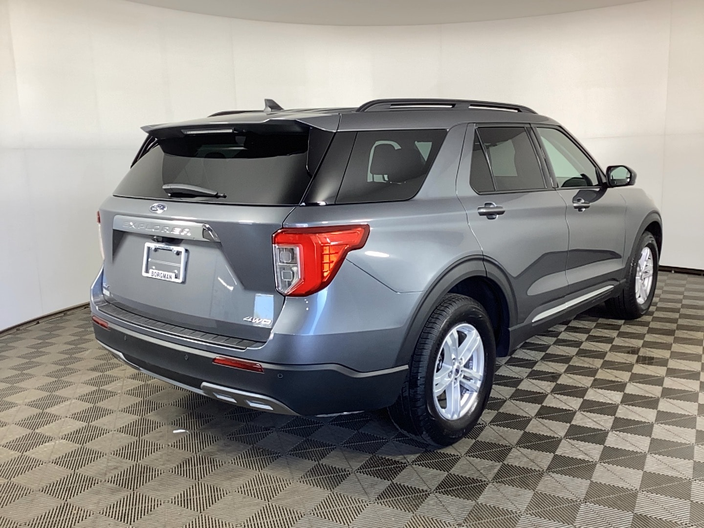 Used 2022 Ford Explorer XLT with VIN 1FMSK8DH3NGA85413 for sale in Grand Rapids, MI
