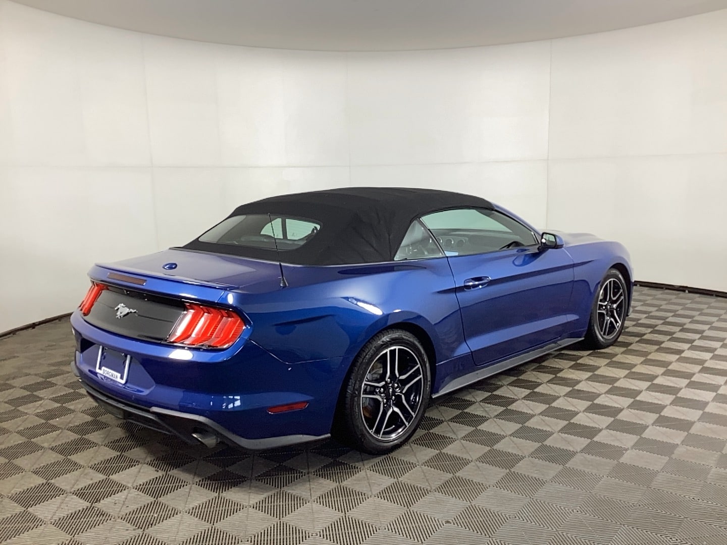 Used 2022 Ford Mustang EcoBoost Premium with VIN 1FATP8UHXN5118712 for sale in Grand Rapids, MI