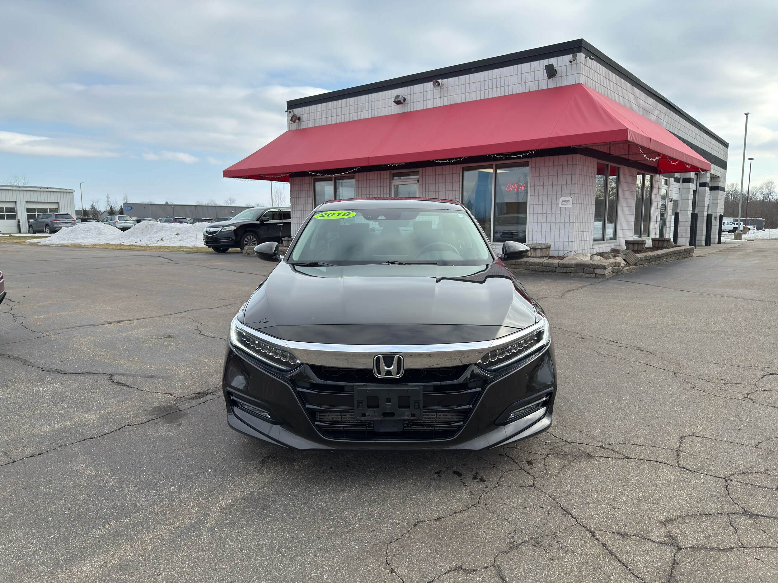 2018 Honda Accord Touring photo 2