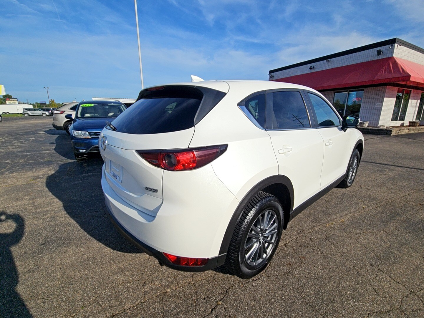 2017 Mazda CX-5 Touring photo 3