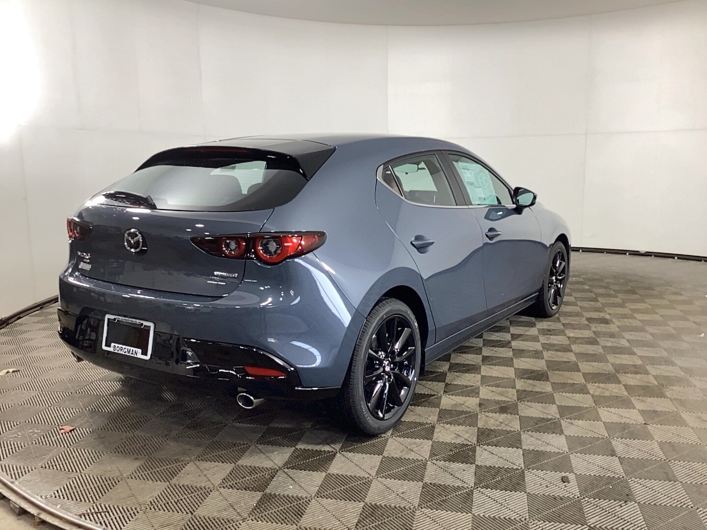 2025 Mazda Mazda3 Hatchback 2.5 s Carbon photo 2