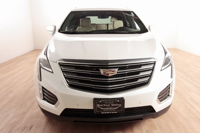 Used 2017 Cadillac XT5 Luxury with VIN 1GYKNDRS7HZ152381 for sale in Golden Valley, Minnesota