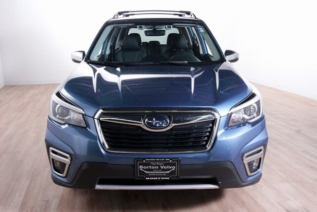 2019 Subaru Forester Touring photo 2