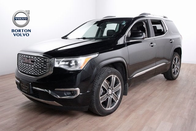 2019 GMC Acadia Denali's photo