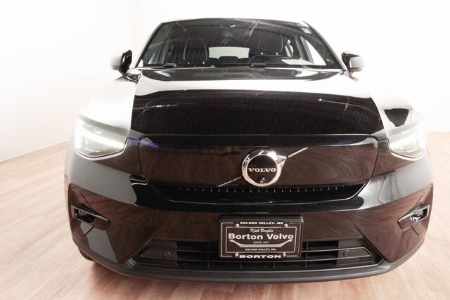 2024 Volvo C40 Recharge Ultimate photo 2
