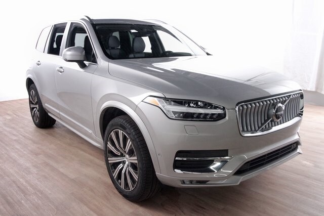 2025 Volvo XC90 Plus photo 3