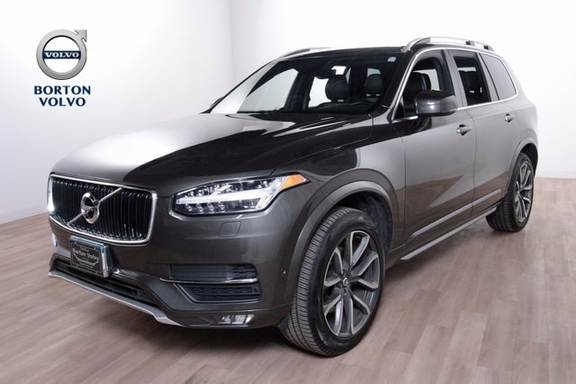 2018 Volvo XC90 Momentum's photo