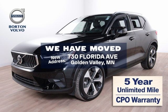 2025 Volvo XC40 B5 Plus Bright Theme SUV 9559