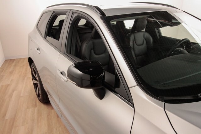 2025 Volvo XC60 Hybrid T8 photo 4