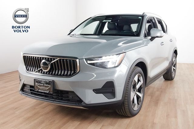 2025 Volvo XC40 B5 Core SUV 25627