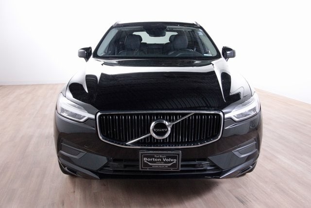 Used 2019 Volvo XC60 Momentum with VIN LYV102RK9KB237922 for sale in Golden Valley, Minnesota