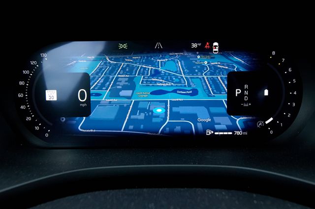 View vehicle photo 6