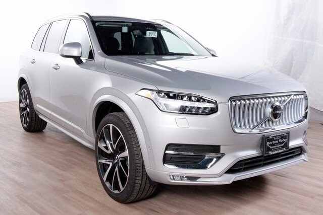 2025 Volvo XC90 Plus photo 3