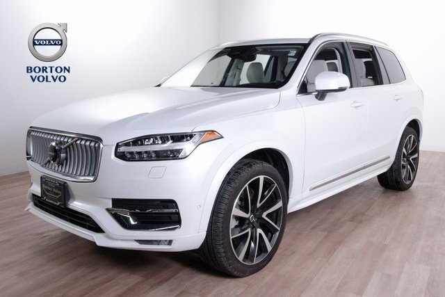 2024 Volvo XC90 Plus's photo