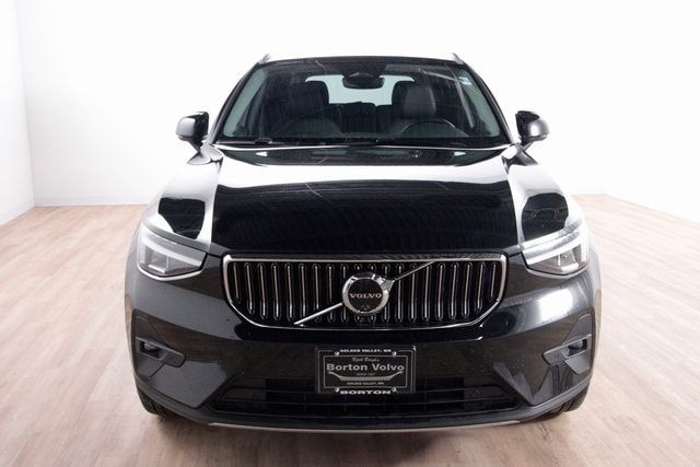 Used 2025 Volvo XC40 Plus with VIN YV4L12UE2S2496614 for sale in Golden Valley, Minnesota