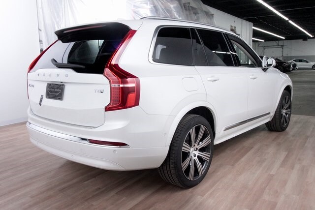 2025 Volvo XC90 T8 Plus photo 4