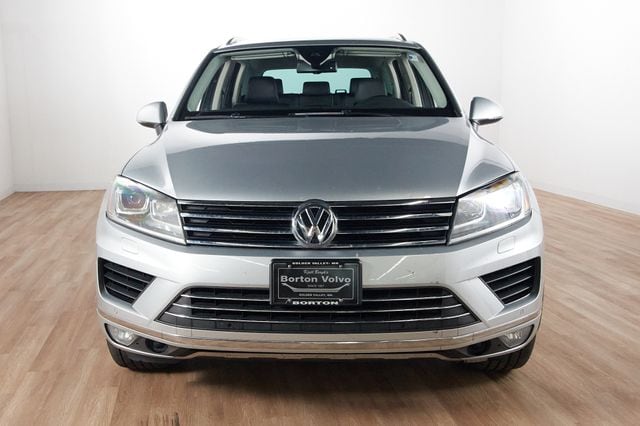 Used 2016 Volkswagen Touareg Sport with VIN WVGEF9BP8GD004671 for sale in Golden Valley, Minnesota