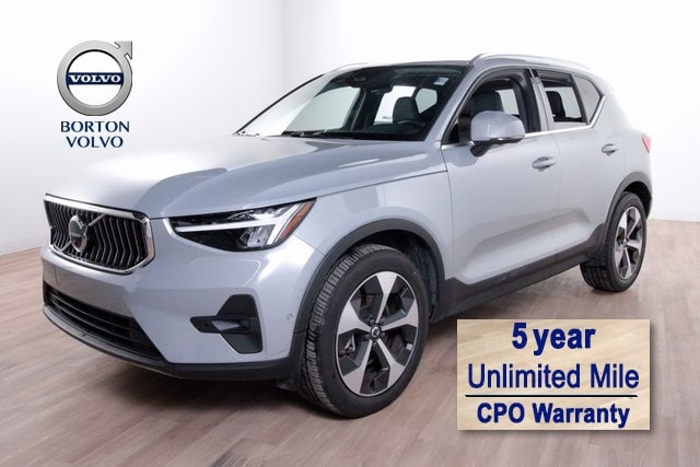 2025 Volvo XC40 Plus's photo