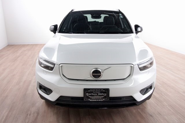 Used 2022 Volvo XC40 Plus with VIN YV4ED3UR5N2694956 for sale in Golden Valley, MN