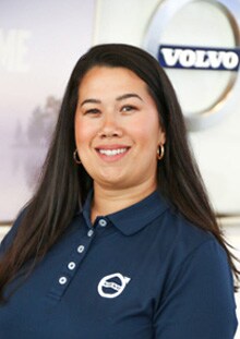 Staff member Alina Nguyen from ID_84b5e7