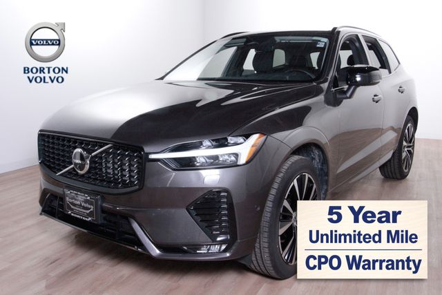 2025 Volvo XC60 B5 Plus Dark AWD's photo
