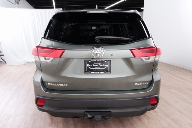 2019 Toyota Highlander SE XLE photo 4