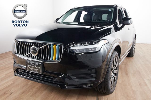 2023 Volvo XC90 B5 Core 4WD's photo