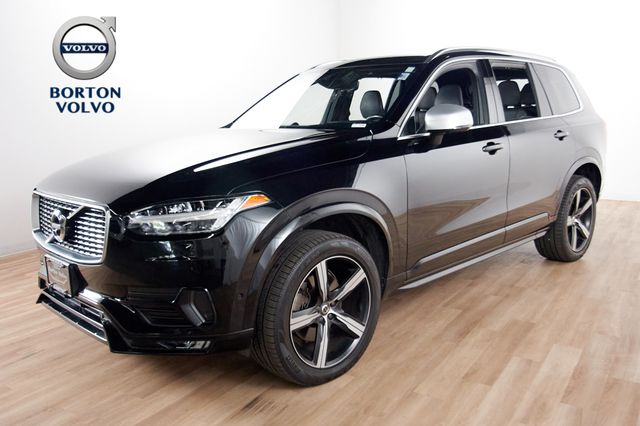 2019 Volvo XC90 T6 R-Design AWD's photo