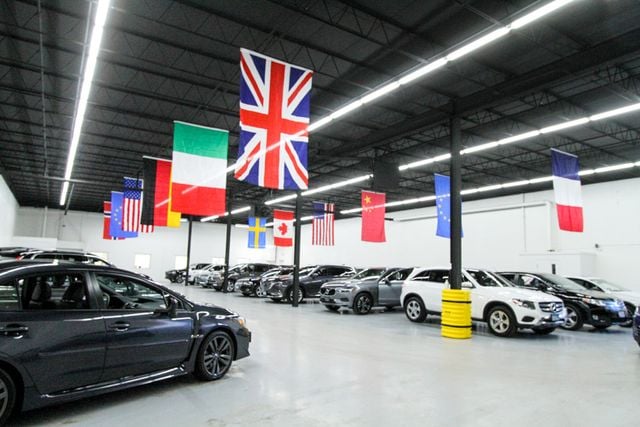 Used 2023 Hyundai Palisade Limited with VIN KM8R5DGE5PU556806 for sale in Golden Valley, Minnesota