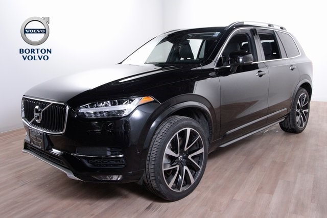 2018 Volvo XC90 Momentum's photo