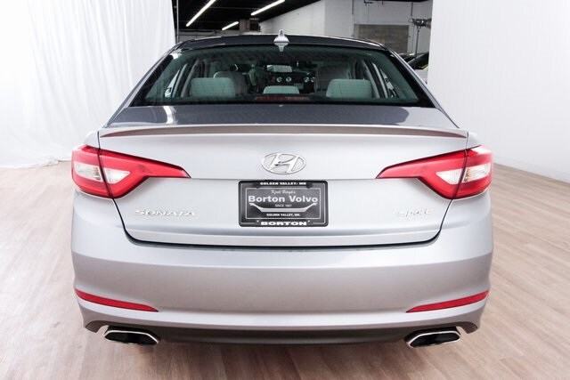 2016 Hyundai Sonata Premium Sport Limited 2.0T photo 4