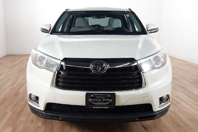 Used 2015 Toyota Highlander Limited Platinum with VIN 5TDDKRFH7FS115374 for sale in Golden Valley, Minnesota