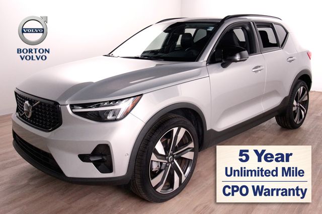 2025 Volvo XC40 B5 Core Bright AWD's photo