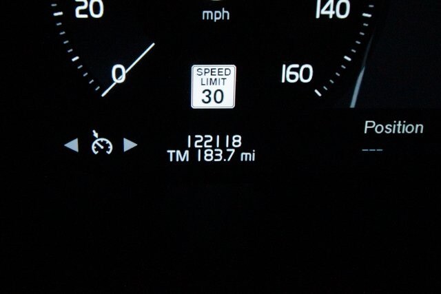 2018 Volvo XC60 T5 Momentum photo 4