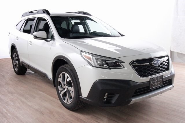 2020 Subaru Outback Limited XT photo 3