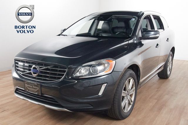 2016 Volvo XC60 T5 AWD Platinum's photo