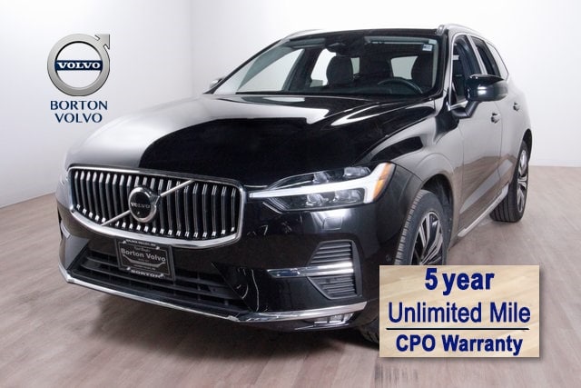 2023 Volvo XC60 Plus's photo