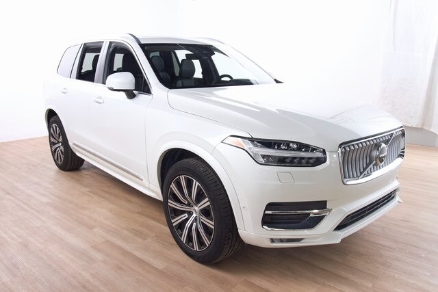 2024 Volvo XC90 Plus photo 3